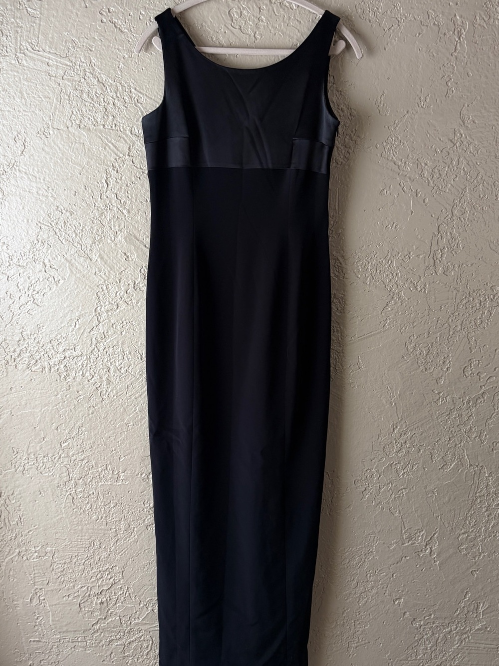 Tahari Black Sleeveless Maxi Dress